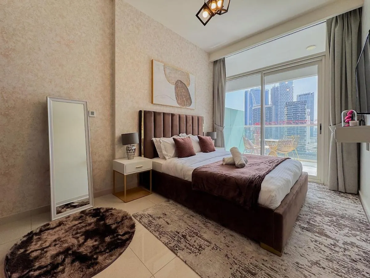 Lägenhet Bronzite 2-Bed Apt Central Dubai Canal Views