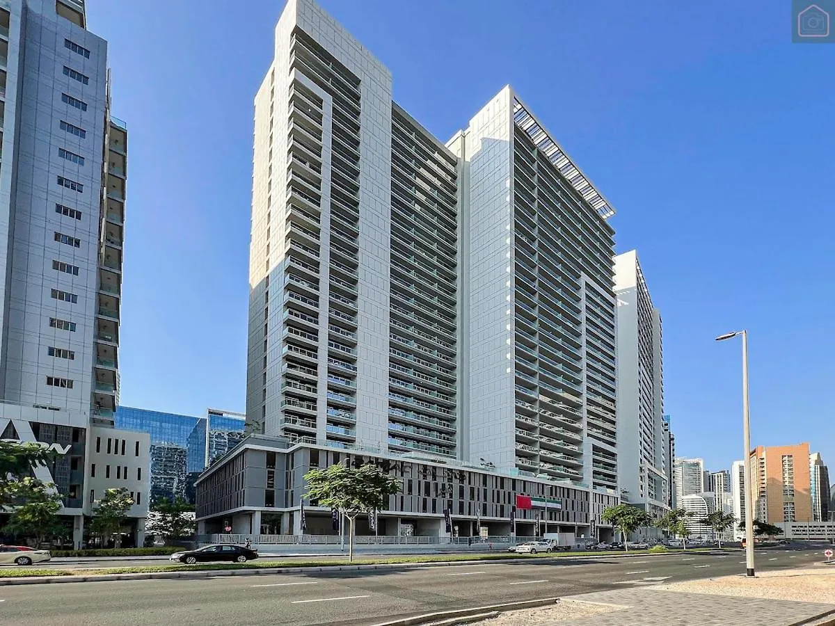 Lägenhet Bronzite 2-Bed Apt Central Dubai Canal Views